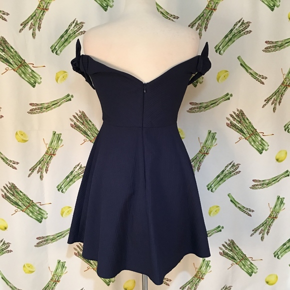 NWT Topshop Navy Off Shoulder Dress Size 6 - Picture 5 of 8